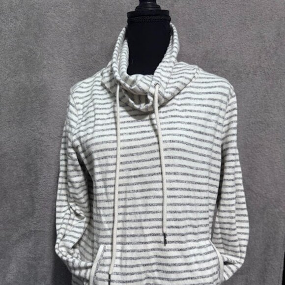 L.L. Bean Signature Cowlneck Sweatshirt - Picture 1 of 2